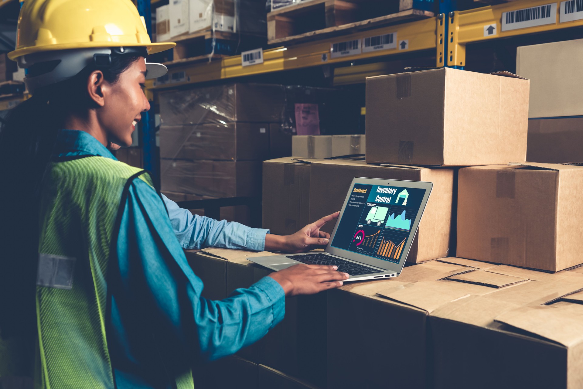 Warehouse management software application in computer for real time monitoring